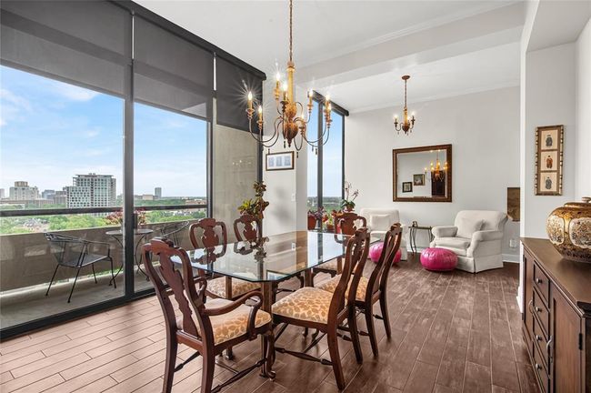 UNIT-1206 - 1111 Bering Dr, Condo with 2 bedrooms, 2 bathrooms and 2 parking in Houston TX | Image 8