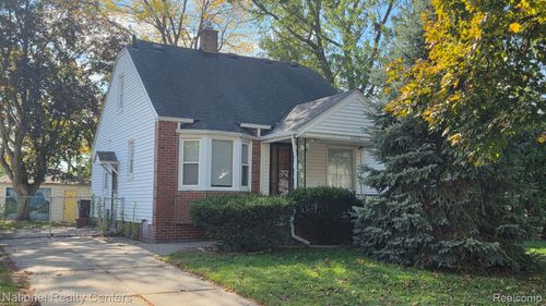 8640 Harding Street, Center Line, MI, 48015 | Card Image