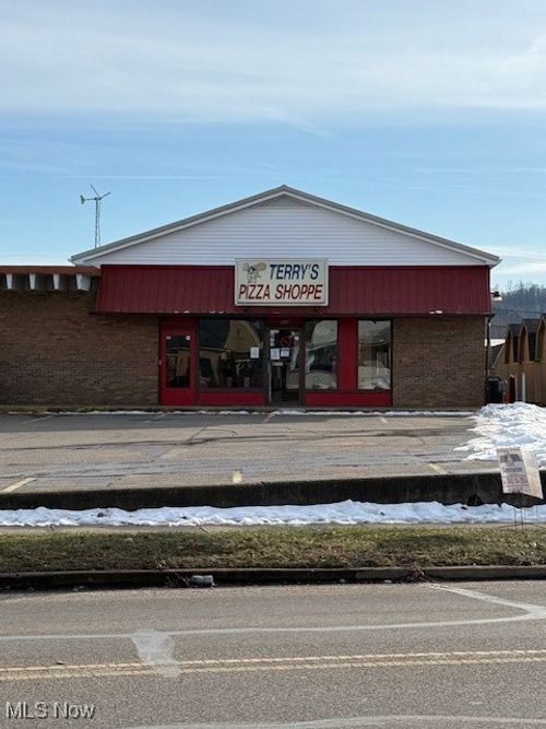 433 W State St, Newcomerstown, OH, 43832-1415 | Card Image