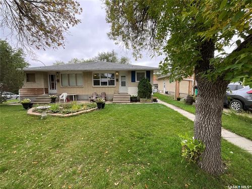 29 Mcmurchy Avenue, Regina, SK, S4R3G3 | Card Image