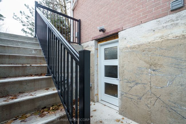 115 William Roe Blvd, House other with 5 bedrooms, 3 bathrooms and 3 parking in Newmarket ON | Image 48