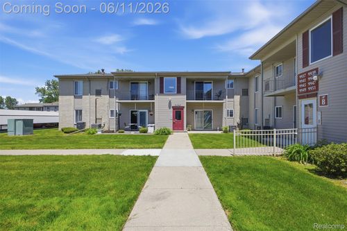 4-9921 Allen Pointe Dr, Allen Park, MI, 48101-1282 | Card Image