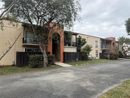 s23-10822 Sw 88th St, Miami, FL, 33176-1336 | Card Image