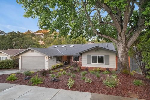 219 Devonshire Blvd, San Carlos, CA, 94070-1638 | Card Image
