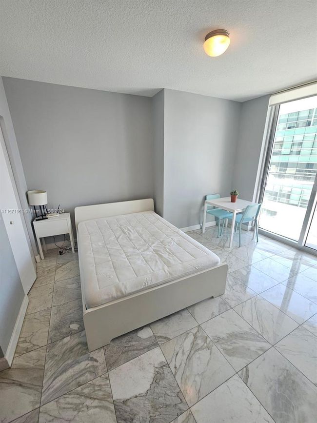 APT-2606 - 185 Sw 7 Th St, Condo with 0 bedrooms, 1 bathrooms and null parking in Miami FL | Image 5