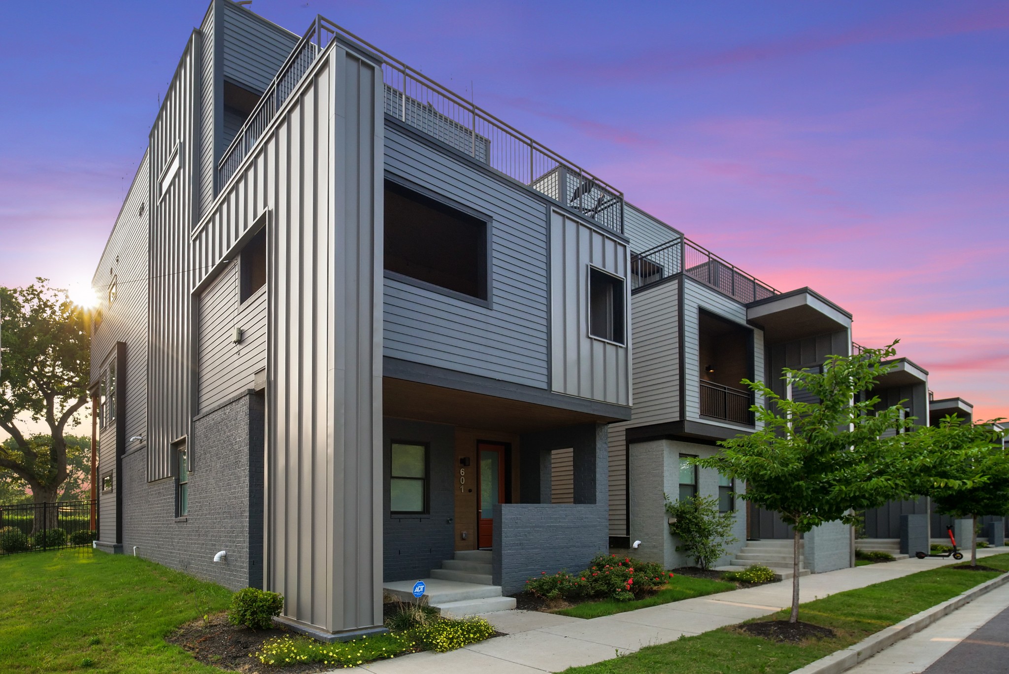 27th Ave, Nashville, TN 37209