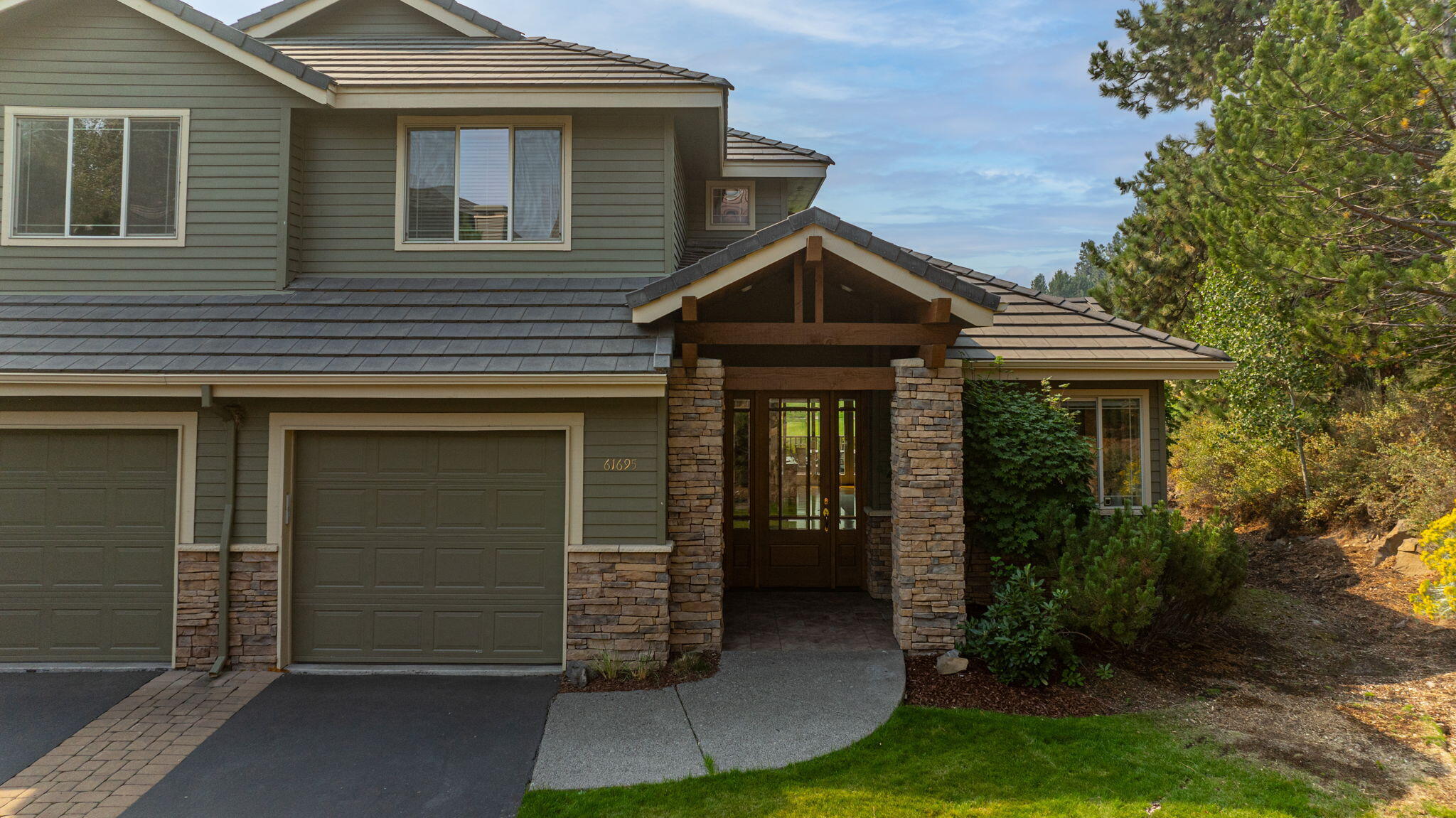 Metolius Dr, Bend, OR 97702