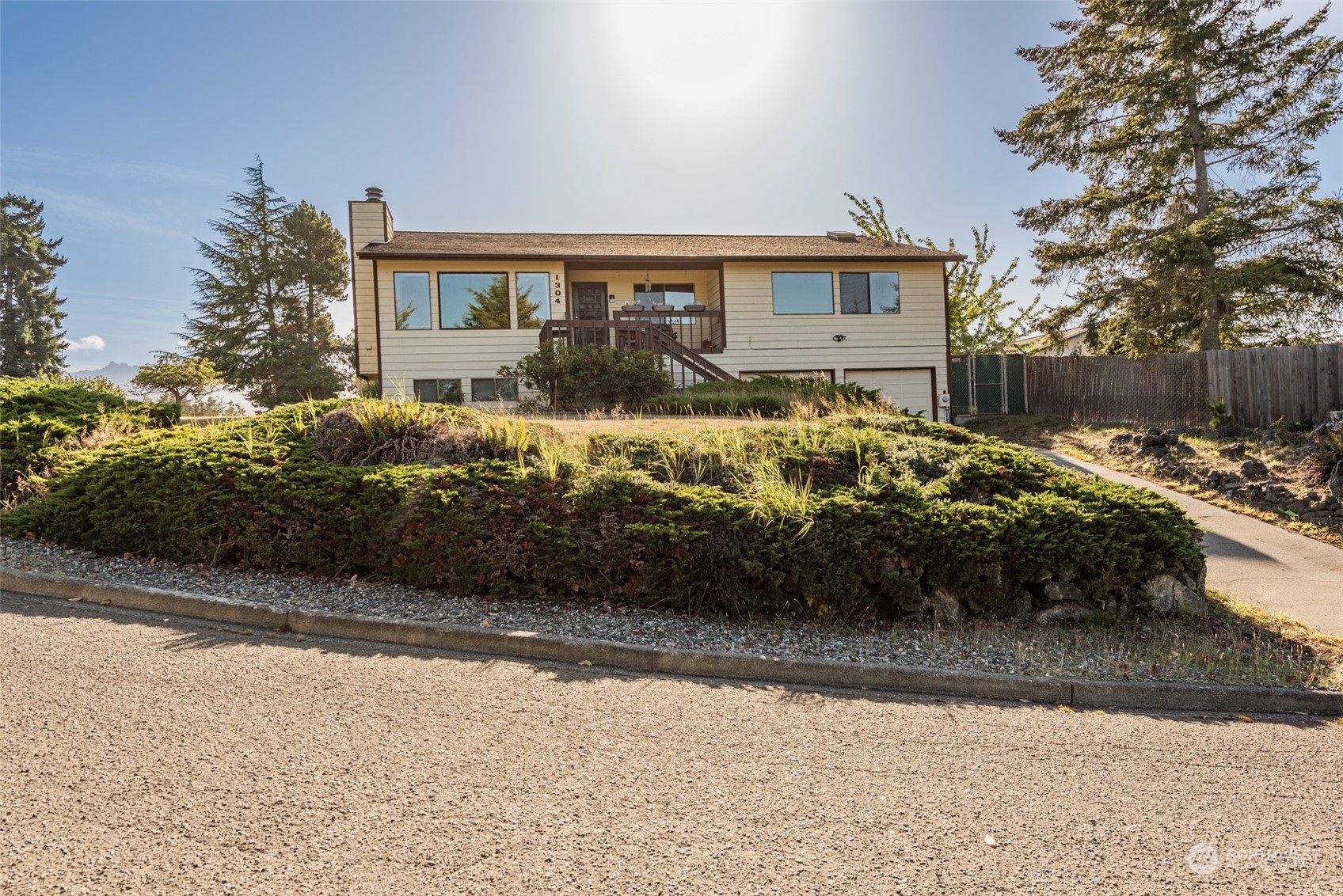 Samara Dr, Port Angeles, WA 98363