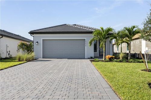 19226 Hinkley Dr, Estero, FL, 33928-2761 | Card Image