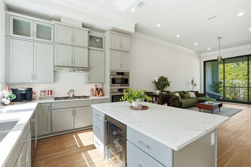 2173 Wenge Ln, Dallas, TX, 75219-3990 | Card Image