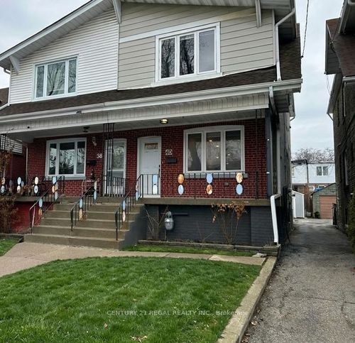 40 Glebeholme Boulevard, East York, ON, M4J1S4 | Card Image