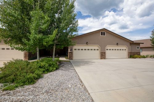 317 Cedar Springs Dr, Thayne, WY, 83127-2000 | Card Image