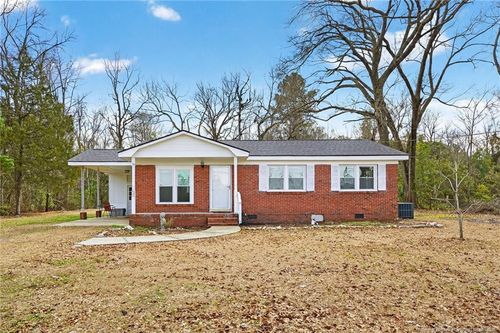 1586 Tom Starling Rd, Fayetteville, NC, 28306-8115 | Card Image
