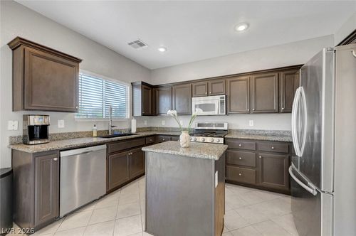 933 Shining Rose Place, Henderson, NV, 89052 | Card Image