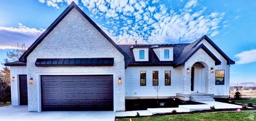 2 S 1150 E, Smithfield, UT, 84335-6802 | Card Image