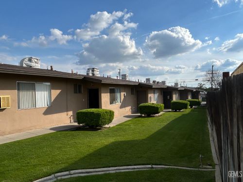 1911 Flower Street, Bakersfield, CA, 93305 | Card Image