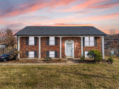 224 Circle Dr, Morehead, KY, 40351-9745 | Card Image