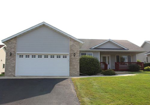 761 Seven Pines St, Alexandria, MN, 56308-2126 | Card Image