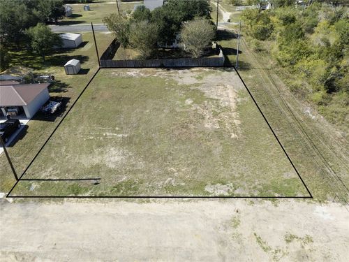 305 & 307 N Upton Ave, Schulenburg, TX, 78956-1132 | Card Image