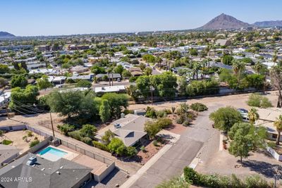 8201 E Monterey Way, House other with 3 bedrooms, 2 bathrooms and null parking in Scottsdale AZ | Image 3