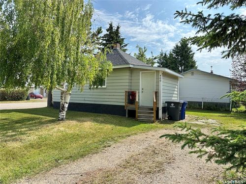 400 First Ave E, Spiritwood, SK, S0J2M0 | Card Image
