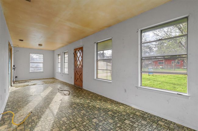 121 County Road 1424, House other with 2 bedrooms, 1 bathrooms and null parking in Morgan TX | Image 5