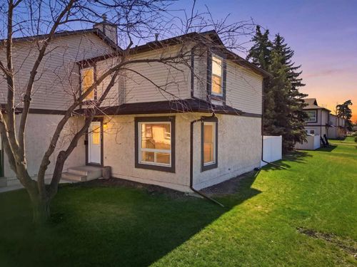 221 Deerpoint Lane Se, Calgary, AB, T2J6M6 | Card Image