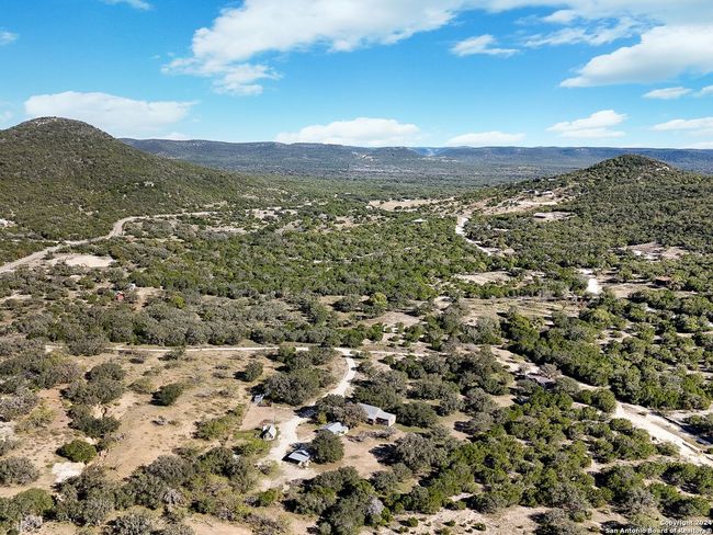 207 Roadrunner Trl, House other with 1 bedrooms, 1 bathrooms and null parking in Utopia TX | Image 28