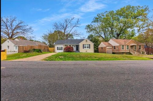886 Echles St, Memphis, TN, 38111-6640 | Card Image