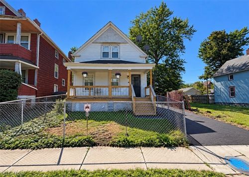 10800 Crestwood Ave, Cleveland, OH, 44104-3515 | Card Image