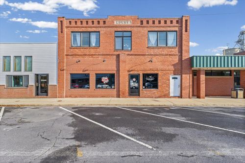 106 W Washington St, Philo, IL, 61864-9510 | Card Image