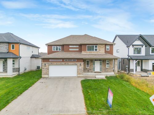 {{alt}} | Card Image