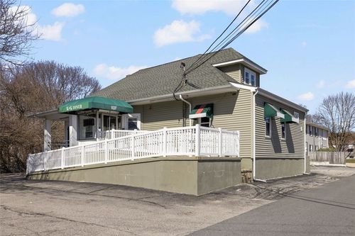 1137 Charles St, North Providence, RI, 02904-3519 | Card Image