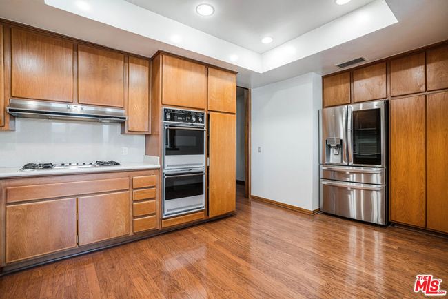 APT-301 - 1432 Camden Ave, Condo with 3 bedrooms, 3 bathrooms and 2 parking in LOS ANGELES CA | Image 6