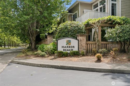 5812 S 234th St, Kent, WA, 98032-6405 | Card Image