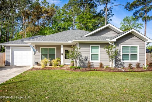 615 Plum Street, Ocean Springs, MS, 39564 | Card Image