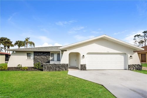 1318 Arrow St, PORT CHARLOTTE, FL, 33952-2302 | Card Image