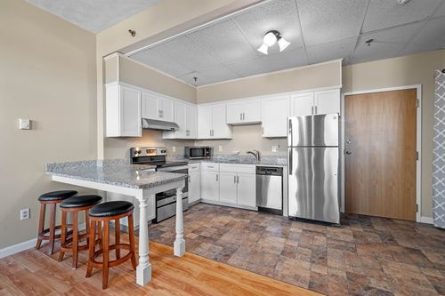 apt-507-80 Foster St, Peabody, MA, 01960-5911 | Card Image