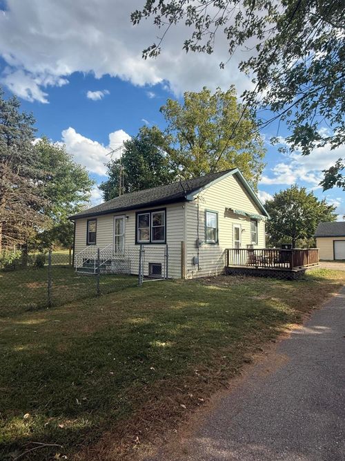 2046 Us Highway 12, Galien, MI, 49113-9748 | Card Image