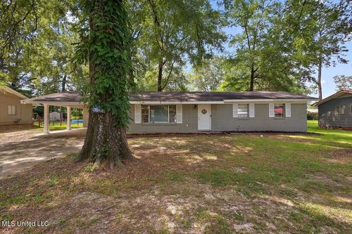 3217 E Lisa Dr, Pearl, MS, 39208-5427 | Card Image