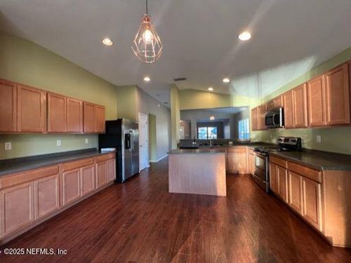 395 Candlebark Dr, JACKSONVILLE, FL, 32225-5355 | Card Image