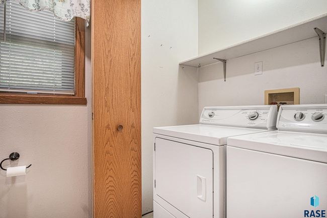 805 College Ave N, House other with 3 bedrooms, 2 bathrooms and null parking in Wessington Springs SD | Image 12
