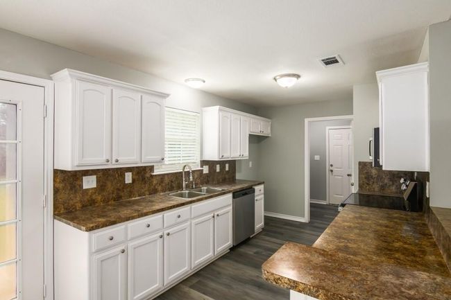 701 Walker Rd, House other with 3 bedrooms, 2 bathrooms and null parking in Winnie TX | Image 8