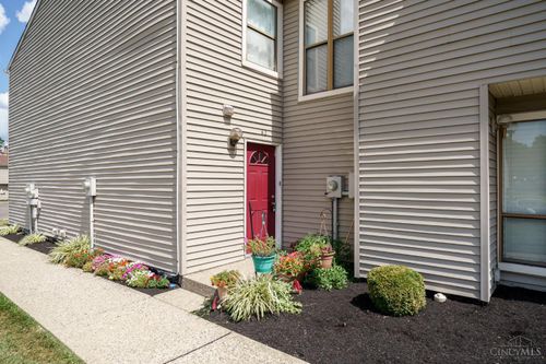 42 Apple Ln, Cincinnati, OH, 45255-3353 | Card Image