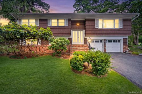 3 Tara Dr, Pomona, NY, 10970-3207 | Card Image