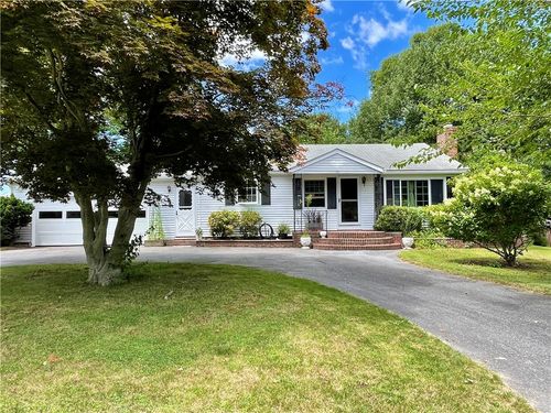 16 Overhill Rd, Warren, RI, 02885-2903 | Card Image