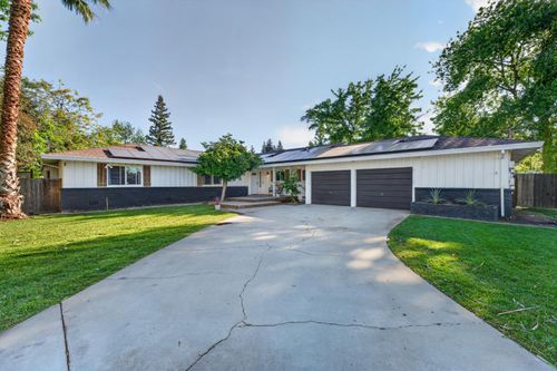 528 Queensbury Way, Yuba City, CA, 95991 | Card Image