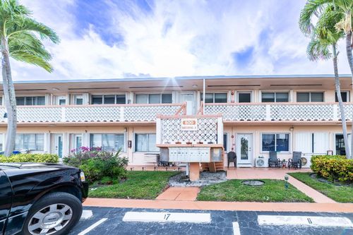 18a-800 Sw 11th Avenue, Hallandale Beach, FL, 33009 | Card Image