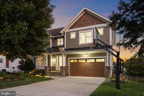 103 Moore Ave Se, VIENNA, VA, 22180-5841 | Card Image