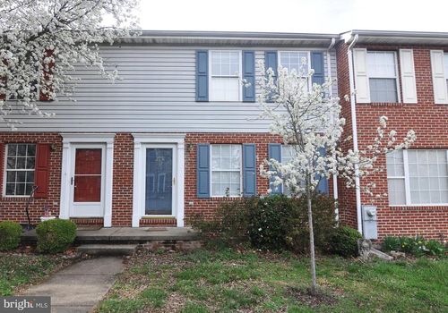 215 Banbury Ter, WINCHESTER, VA, 22601-5704 | Card Image